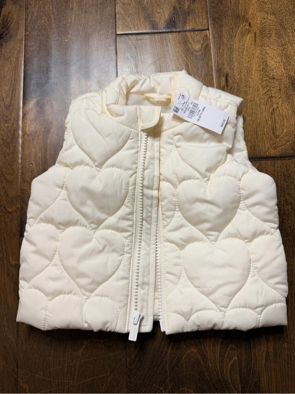 Old Navy Cream Quilted Heart Puffer Vesty size 0/3 months nwt